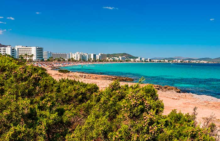 paseo maritimo hotel biniamar playa hotel biniamar cala millor