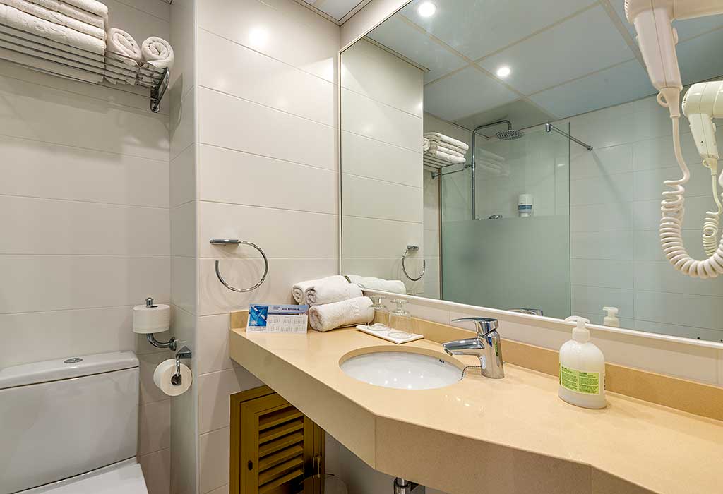 double room front sea view hotel biniamar double room front sea view hotel biniamar cala millor